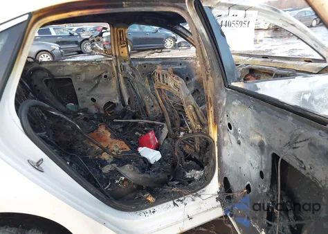 2013 Volkswagen Passat 2.5L Se из США, поврежденный, VIN 1VWBP7A39DC056557